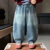 Jeans de Pierna Torcida para Niños Otoño 2026 Nuevos Elegantes Pantalones Largos para Bebé y Niño Pequeño Moda de Primavera y Otoño para Niños Pantalones Modernos