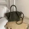 Bolsa Retrô de Grande Capacidade para Mulheres, Novo Estilo Outono e Inverno 2025, Bolsa de Palha Plissada de Ombro Único e Transversal para o Dia a Dia