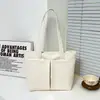 Bolsa Estilosa Feminina 2026 Nova Verão Popular Versátil Bolsa de Ombro Único para Axila Bolsa Tote de Mão Fashion Grande Capacidade