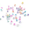 6*6mm Fondo Blanco Coloridas Acrílico Cuadradas Letras Cuentas Separadores DIY Accesorios para Joyería Collar Pulsera Cuentas