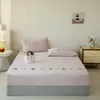 Shu Zun Ke Otoño/Invierno Dibujos Animados Estilo Simple Más Terciopelo Estilo Engrosado Terciopelo de Leche Bordado Burnout Artículo Único Sábana Bajera