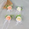 Ramillete de muñeca para novia, con rosas artificiales y tul blanco, perfecto para las damas de honor y sus grupos como decoración de muñeca