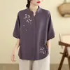 Nova camisa bordada de algodão e linho de tamanho grande para mulheres no verão, top de corte solto, modelador e estiloso, blusa da moda de manga curta para mães