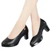 Zapatos de tacón alto negros de piel suave estilo nuevo 2026, cómodos y antideslizantes, adecuados para madres, tacón medio, piel suave, zapatos de trabajo profesionales para mujer
