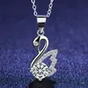 Rápido mano TikTok en línea Rojo Vivo suministro collar de plata ocho corazones y ocho flechas alta imitación color D moissanita Trébol colgante femenino
