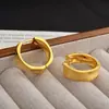 Pendientes Redondos Asimétricos Cepillados Personalizados Europeos y Americanos Lujo Accesible Versátiles Nicho Estilo Frío Pendientes de Hebilla de Oreja de Moda