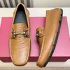 Estação Europeia Outono e Inverno 2025 Couro Genuíno Slip-On Casual Simples Respirável Versátil Sapatos de Couro Sapatos Masculinos Mocassins Confortáveis