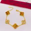 Novo Pulseira da Sorte de Quatro Folhas Versão Coreana de Alta Qualidade para Mulheres, Pulseira Estilo Celebridade Panda de Cinco Flores Nicho Celebridade da Internet em Estoque Atacado