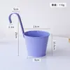Maceta de Hierro Colgante de Tamaño Mediano para Barandillas de Balcón, Cubo de Flores de Hierro, Maceta Estilo Jardín de Arte en Hierro con Gancho Desmontable