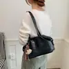 Bolsa tote Boston de couro macio retrô para mulheres, novo estilo 2026, grande capacidade, bolsa de ombro, bolsa transversal, simples, casual e adequada para o trabalho
