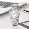 Moda Casual Popular Transfronteiriça Relógio Feminino de Aço com Diamantes Cheio de Diamantes Digital de Três Olhos Quartzo Feminino Relógio Completo Atacado