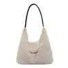 Bolsa de pelúcia estilo coreano e japonês para mulheres, outono de 2026, grande capacidade, estilosa e de alta qualidade, adequada para o trabalho, bolsa de ombro e de axila