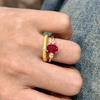 Anel Sansheng Stone S925 Prata Esterlina Clássico Oval Diamante Vermelho Sangue de Pombo Incrustado com Corindo Vermelho Anel de Luxo Leve para o Dia a Dia