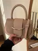 Moda Comute Retro Casual 2026 Patchwork Fivela Decoração Nova Moda Personalidade Simples Pequena Quadrada Bolsa Feminina