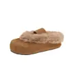 Suela gruesa de buen aspecto, zapatos de algodón, zapatos casuales, zapatos perezosos, peludos, otoño e invierno 2026, slip-on, nuevo estilo para usar al aire libre, con peluche gigante