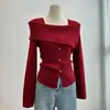 Tecido de fio fiado no núcleo Elegante blusa de tricô de um ombro Moda, justa ao corpo, valoriza a silhueta, única, requintada, blusa de base para mulheres