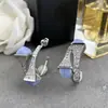 Moda europea y americana lujo pendientes retro pirámide diamante decoración tridimensional estilo palacio pendientes de piedras preciosas suministro caliente