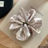 Goma para el Cabello de Gipsofila Satinada Perlada Intestino Grueso 2026 Nuevo Color Sólido Elegante Accesorios para el Cabello de Cola de Caballo Baja y Moño