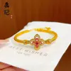Pulsera de calabaza mariposa oro antiguo de alto color láser tienda de oro con joyería flash nicho lujo cuatro hojas