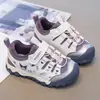 Pegatina Mágica Rosa Zapatos de Mujer 2026 Otoño Nuevo Dibujos Animados Lindos Estudiante Suela Plana Zapatos de Entrenamiento Alemanes Estilo Coreano Zapatos de Tabla Modernos