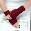 Luvas de Ciclismo Quentes de Tricô Yifan Outono e Inverno Estilo Coreano Cor Pura Lã Elástica Cânhamo Fino Torcido Luvas Curtas Cor Pura