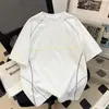 2026 Novo Estilo de Verão Camiseta Masculina Solta de Manga Curta com Design Colorido da Moda, Top Casual e Versátil de Gola Redonda Meia-Manga