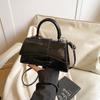 Bolso Cuadrado Pequeño Bandolera de Hombro Único Transfronterizo 2025 Primavera Nuevo Bolso de Mano Trendy de Moda para Viajeras Bolso Reloj de Arena para Mujeres