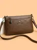 Bolsa de Mamá Estilo Nuevo 2026, Bolso Cruzado para Mujer, Bolso Cuadrado Pequeño de Cuero Suave en Relieve, Bolso de Hombro para Señoras de Mediana Edad y Mayores, Moderno para el Trabajo