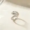 Anillo en Forma de Serpiente con Ojos Verdes de Diseño Europeo y Americano, Anillo Exquisito Versátil Ajustable para Mujeres, Joyería Popular de Venta Transfronteriza
