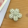 Tela de cuadros florales del fabricante Adornos de lazo hechos a mano Accesorios Adornos para mascotas Correas Chalecos Accesorios de ropa