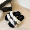 Pantuflas esponjosas estilo francés con hebilla para mujer, nueva colección otoño/invierno 2026, pantuflas de algodón slip-on chic y cómodas para casa