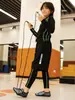 Nuevos zapatos de saltar para niños, zapatillas de entrenamiento integrales, de suela blanda, ligeros, antideslizantes, para fitness en interiores, para estudiantes de primaria, adecuados tanto para niños como para niñas