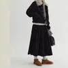 Otoño e Invierno 2026 Nuevo Estilo Ajustado Chaqueta con Solapa Estilo Coreano Negro Retro Cuello de Piel Abrigo Corto para Mujer