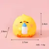 Muñeco Original de Pollito Amarillo Lindo Adornos DIY Accesorios para Colgar Mini Coche Escritorio Pequeños Adornos de Resina