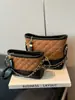 Bolsa de Nicho Bordada con Diamantes para Mujer Otoño e Invierno 2026 Nuevo Bolso Hobo con Cadena Vintage de Gran Venta Bolso de Hombro Único Cruzado de Hombro Moderno