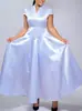 D643 Moda europea y americana para mujer, vestido largo de color liso brillante elegante con cuello en V, manga corta y bajo ancho para exportación