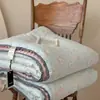 Estilo Francês Um Pequeno Floral Retrô Algodão Fio Duplo Renda Pequena Colcha de Feijão Lavável à Máquina Primavera Outono Inverno Colcha Colcha Quente