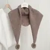 Cachecol Triangular Vermelho Estilo Retrô com Pompons, Cachecol Xale Multifuncional à Prova de Vento e Resistente ao Frio para Outono e Inverno, Xale Quente para Mulheres