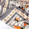 2026 Bufanda Cuadrada Grande Nueva Estampada Venta al por Mayor Moda Francesa Retro Bufanda de Imitación Seda Bufanda Cuadrada para Mujer