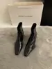 Outono e Inverno 2025 Novo Estilo Bico Fino Bico Quadrado Pequeno Salto Médio Couro Genuíno Botas Versáteis Botas Femininas Simples Botas Nude Botas de Cano Curto Mulheres