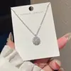 Pendente Exquisito Versátil de Zircônia Geométrica Colar de Aço Titânio com Temperamento Fashion Simples Toque de Alto Padrão Corrente Leve de Luxo Nicho para Clavícula
