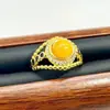 Anillo de Ámbar Natural y Cera de Abeja para Mujer Diseño de Nicho Ajustable Elegante 6003