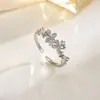 Anel Popular Exquisito Pedra Branca Super Brilhante Nicho Luxo Leve Personalizado Feminino Aberto Ajustável Conjunto de Anéis de Alta Qualidade