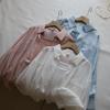 Camisa Popular de Dos Piezas [Bi Zheng] 2025 Nuevo Verano para Mujer Coreana Color Puro Camisa + Tirantes 3299