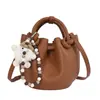 Bolso bandolera de nicho transfronterizo, bolso de mano para mujer, bolso tipo cubo, nuevo bolso de moda 2026 para commuting, bolso de hombro tote