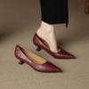 Sapatos Retrô Franceses Bico Fino para Mulheres, Couro Macio, Saltos Finos, Versáteis, Sapatos de Salto Alto com Decote Baixo, Sapatos Vermelhos