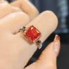 Estilo Francês Luxo Leve Importado Diamante de Alto Carbono Vermelho Chinês Colar com Anel de Diamante Amarelo Corte Flor de Gelo Bolsa Quadrada Conjunto Caibao para Mulheres