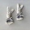 Falda de cuadros blanco y negro con relleno de algodón, accesorios de conejito pequeños, calcetines, bolsa, zapatos para niños, accesorios de ropa, muñeca para mascota DIY, decoración