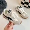 Zapatillas de Entrenamiento Alemanas Estilo Retro para Niñas Primavera/Verano 2026 Nueva Moda Infantil Versátiles Casuales Deportivas Suela Suave Zapatos Forrest Gump