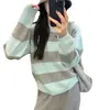 Suéter Grossinho Listrado Feminino Outono e Inverno 2025 Novo Estilo Popular, Pode Ser Usado como uma Camisa Base de Tricô Interna ou Externa para o Inverno